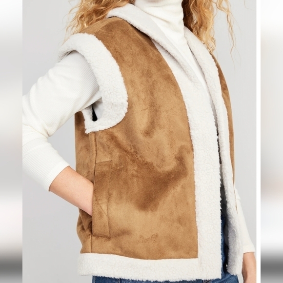 4X • Old Navy • Faux-Suede Sherpa-Trim Vest - Picture 3 of 4